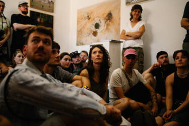 Nikon magazine - Fotobus society