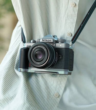 SmallRig 5706 L-Shaped Mount Plate with Silicone Handle for Nikon Z f, silver